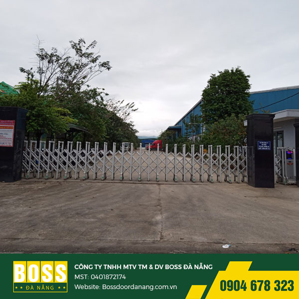 Cong-xep-inox-01-bossdoordanang