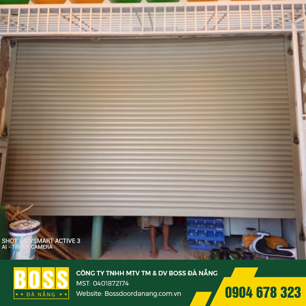 Cua-cuon-thep-son-tinh-dien-seri-04-12kg-m2-bossdoordanang