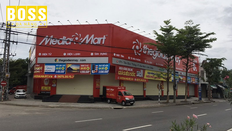 Cong-trinh-sieu-thi-dien-may-mediamart-da-nang-bossdoordanang