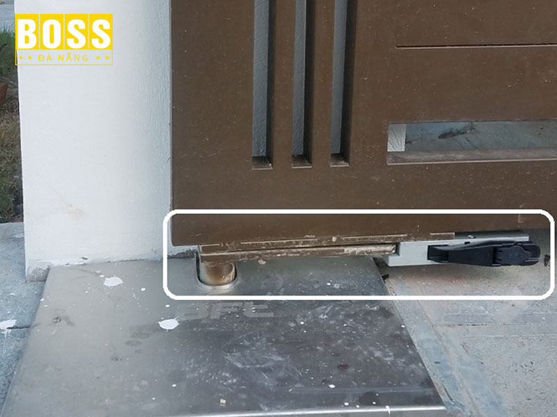 Dung-chia-khoa-co-bossdoordanang