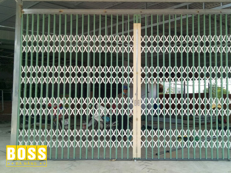 Uu-nhuoc-diem-cua-cua-keo-sat-bossdoordanang