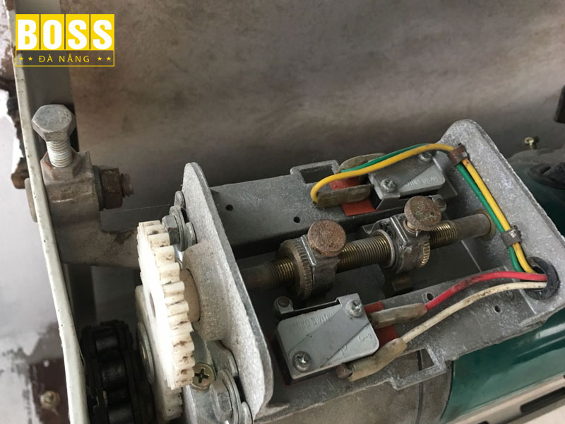 Huong-dan-cach-chinh-hanh-trinh-cua-cuon-theo-dung-y-bossdoordanang