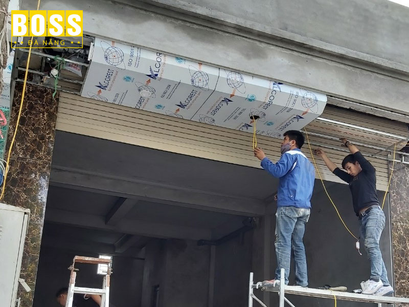 Lap-dat-la-cua-cuon-bossdoordanang