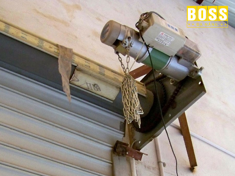 Motor-cua-cuon-bi-loi-bossdoordanang