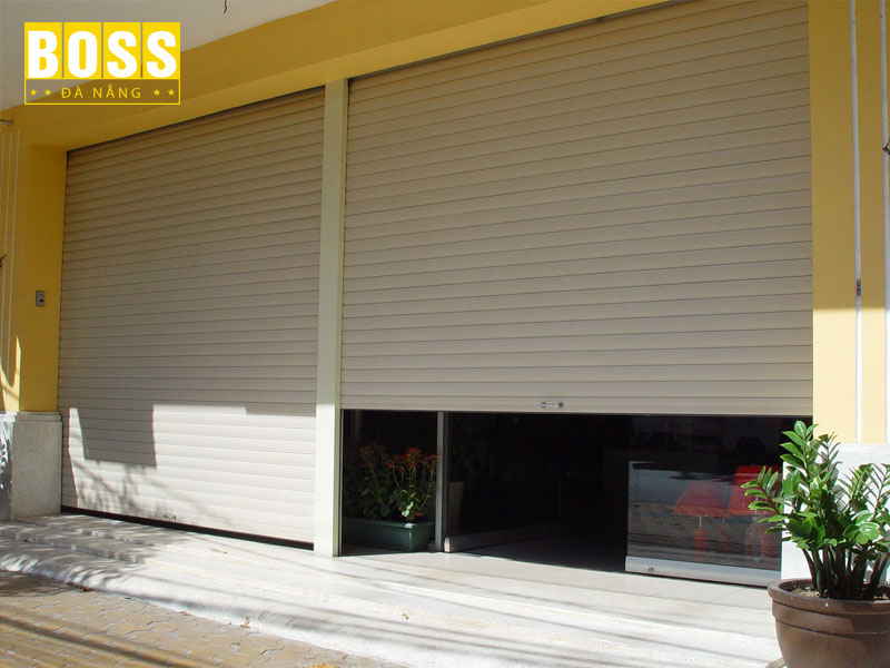 Lam-the-nao-de-chon-mot-bo-cua-cuon-tot-bossdoordanang