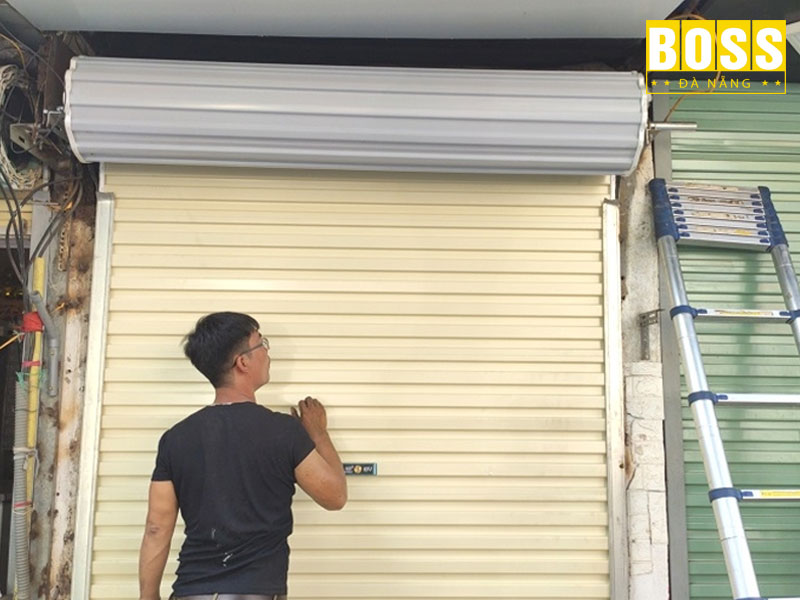 Luu-y-khi-khac-phuc-loi-cua-cuon-khong-keo-xuong-duoc-bossdoordanang