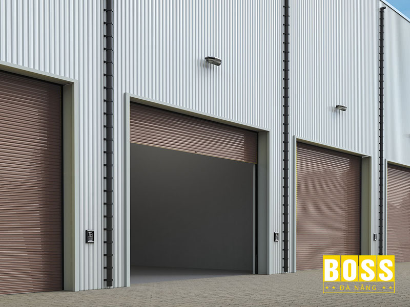 Nen-chon-cua-cuon-nhom-hay-cua-cuon-thep-bossdoordanang