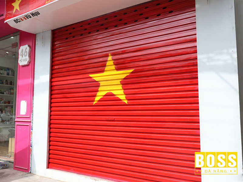 Ung-dung-cua-cuon-tu-dong-trong-nha-o-1-bossdoordanang