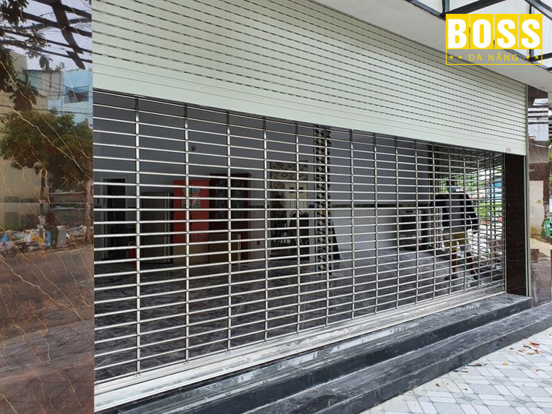 Uu-diem-cua-cua-cuon-thep-bossdoordanang