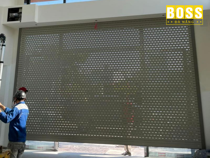 Dieu-khien-de-dang-bossdoordanang