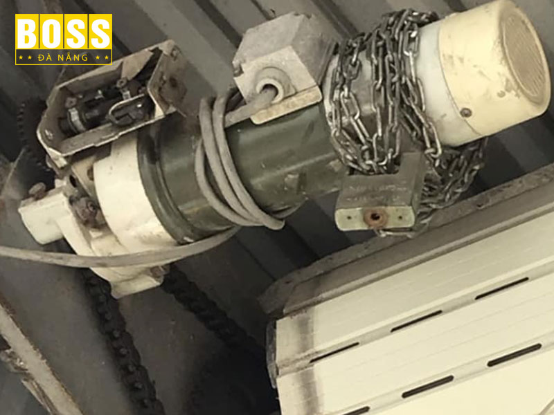 Mot-vai-diem-can-chu-y-khi-thay-the-linh-kien-cua-cuon-bossdoordanang