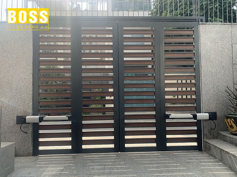 Cua-cong-tu-dong-canh-tay-don-bossdoordanang