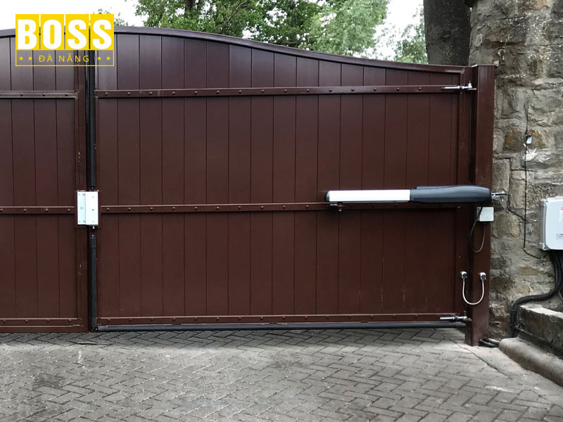 Tang-tham-my-cho-ngoi-nha-bossdoordanang