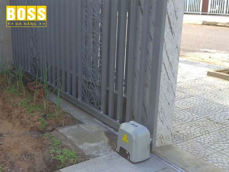 Lua-chon-vat-lieu-phu-hop-bossdoordanang