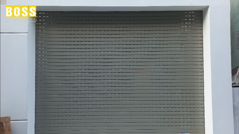 Thi-cong-cua-cuon-khe-thoang-cho-anh-huy-le-co-bossdoordanang