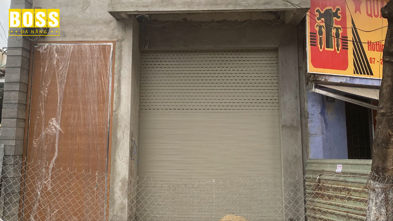 Thi-cong-cua-cuon-khe-thoang-cho-chu-dong-pham-nhu-tang-bossdoordanang