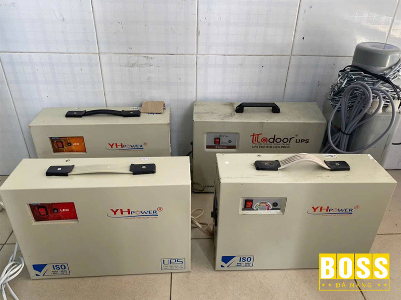 Luu-y-khi-su-dung-bo-luu-dien-cua-cuon-bossdoor