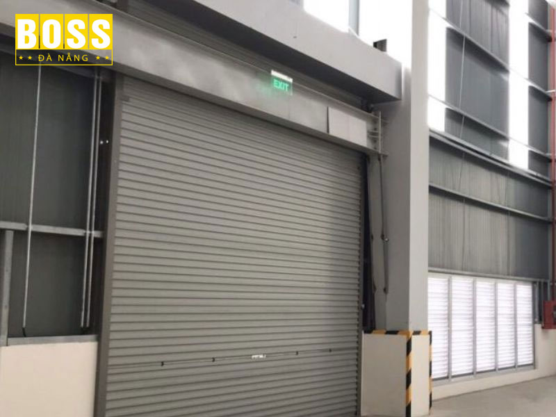 Cua-cuon-mien-trung-bossdoordanang