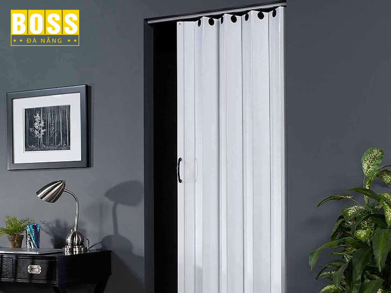 Cua-xep-nhua-la-gi-bossdoordanang