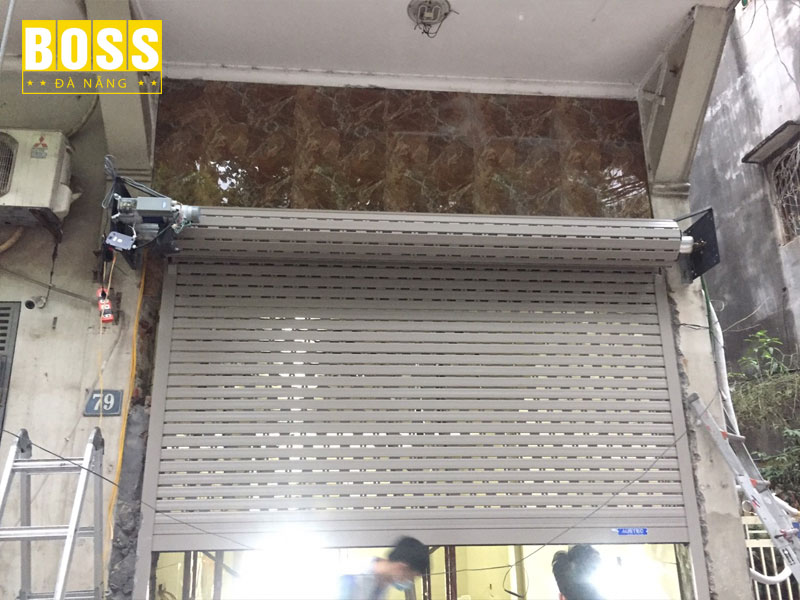 Kinh-nghiem-khi-lap-dat-cua-cuon-hieu-qua-bossdoordanang