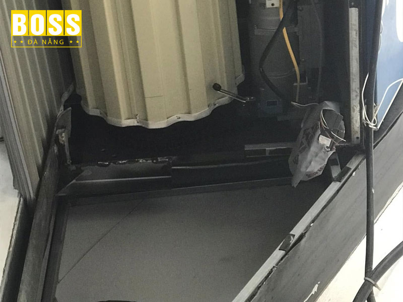 Cua-cuon-da-nang-bossdoordanang