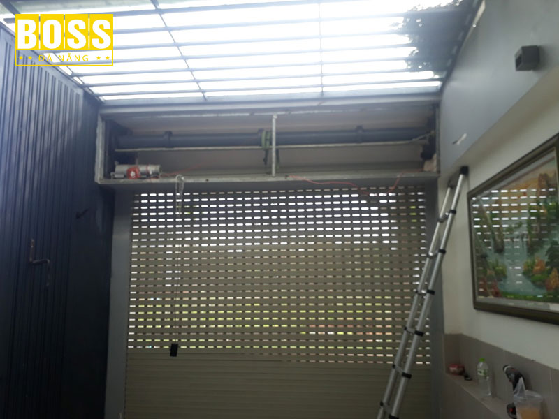 Nhung-dieu-can-luu-y-khi-chon-don-vi-sua-cua-cuon-bossdoordanang