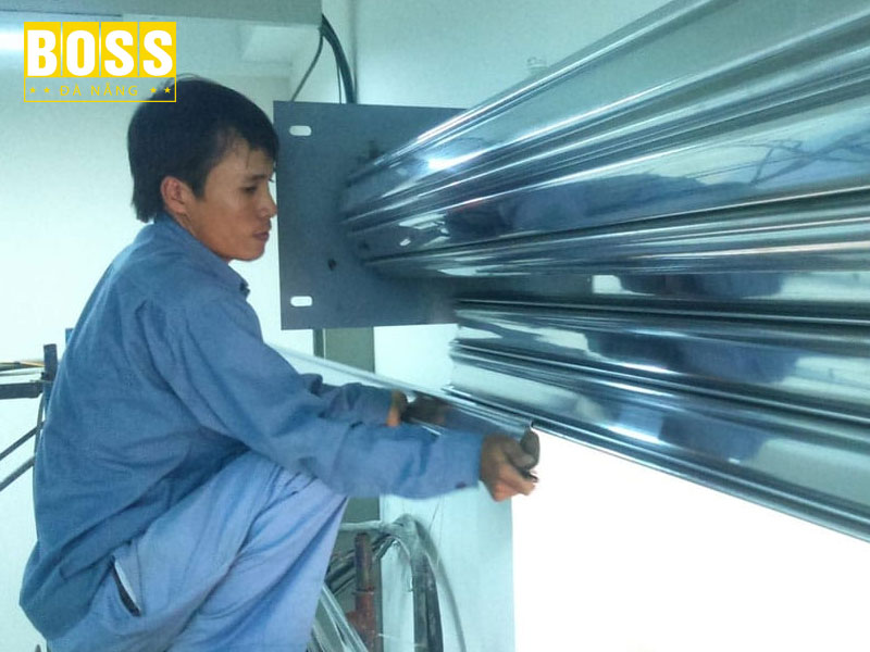 Sua-cua-cuon-nhanh-24h-bossdoordanang