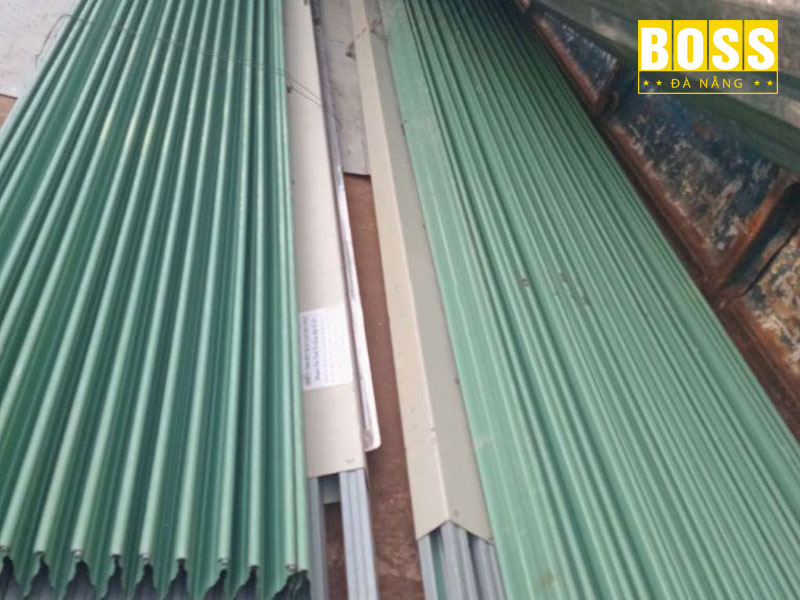 Uu-diem-noi-bat-cua-cua-keo-thanh-ly-bossdoordanang