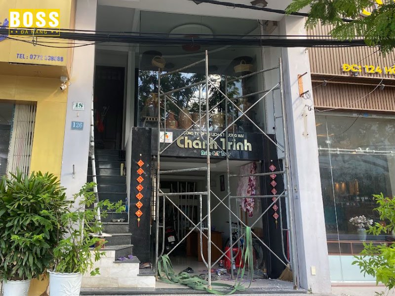 Khao-sat-thuc-te-va-kiem-tra-tinh-trang-cua-cuon-bossdoordanang